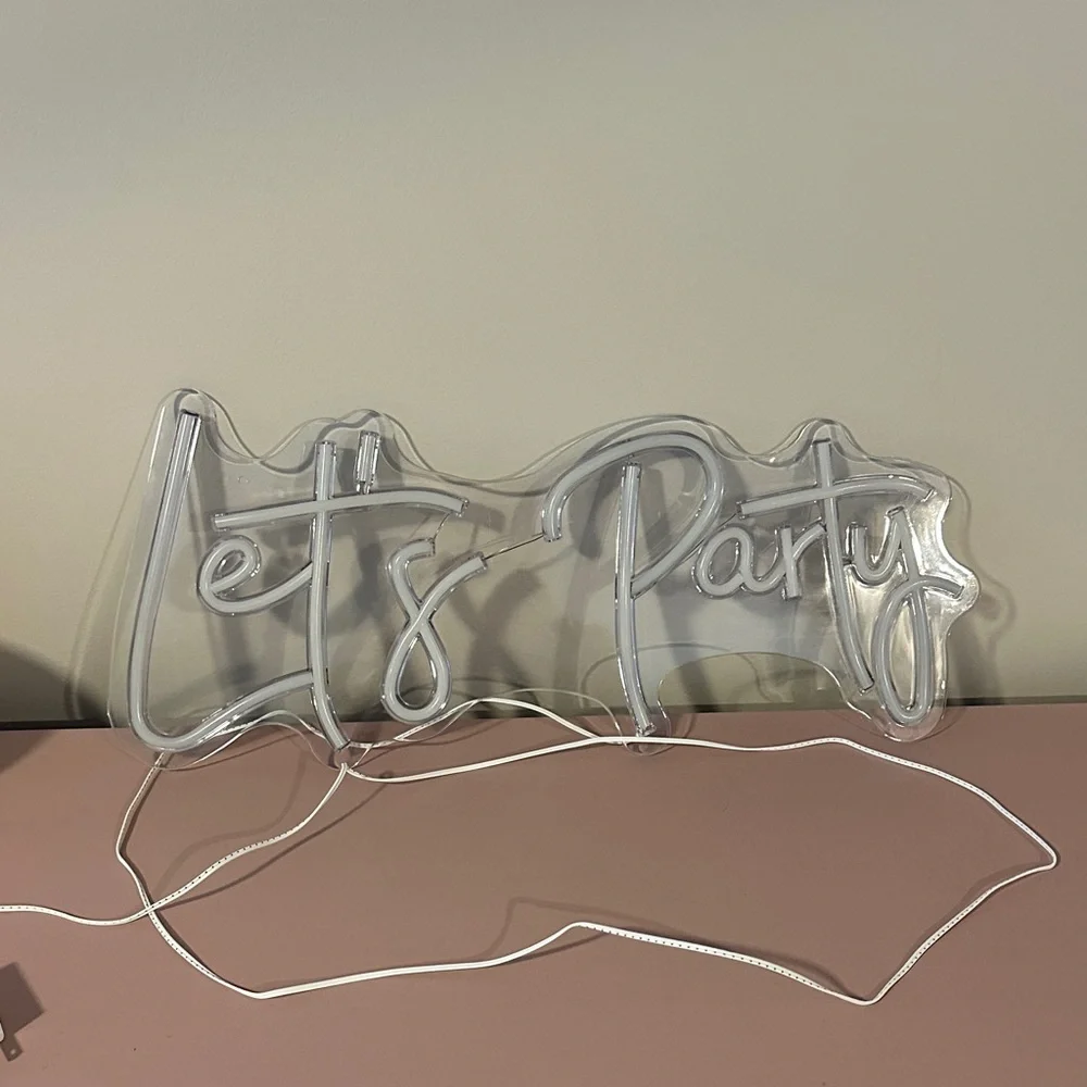 Neon 'Let's Party' Sign - Pink